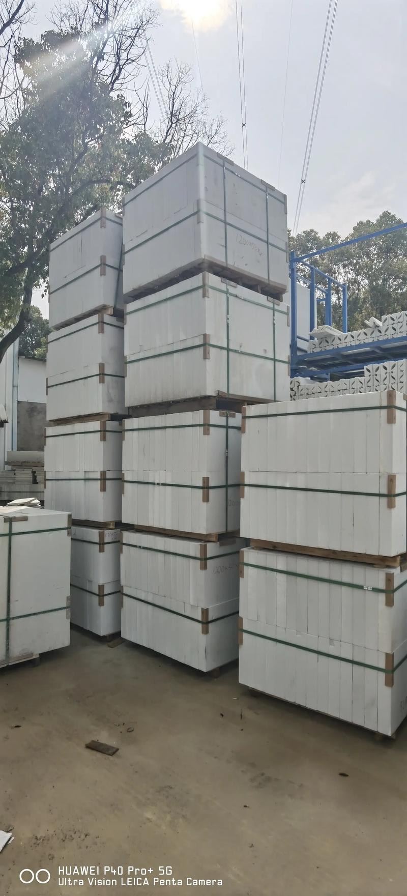 绿色建材引领未来：新型建筑材料的发展与趋势